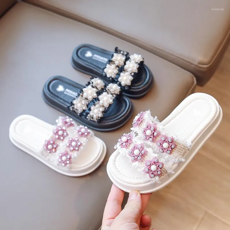 Share more than 197 wedding slippers for girls super hot