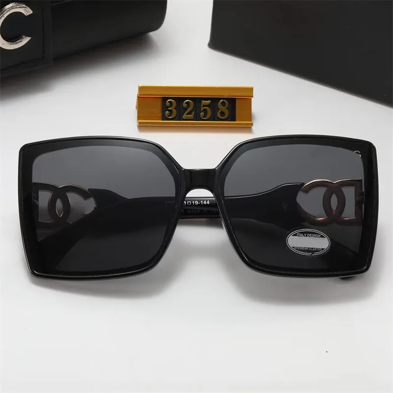 Designer Sunglasses Polarized Glasses Outdoor Shades PC Farme Fashion Classic Ladies Sunglass Mirrors for Women Men