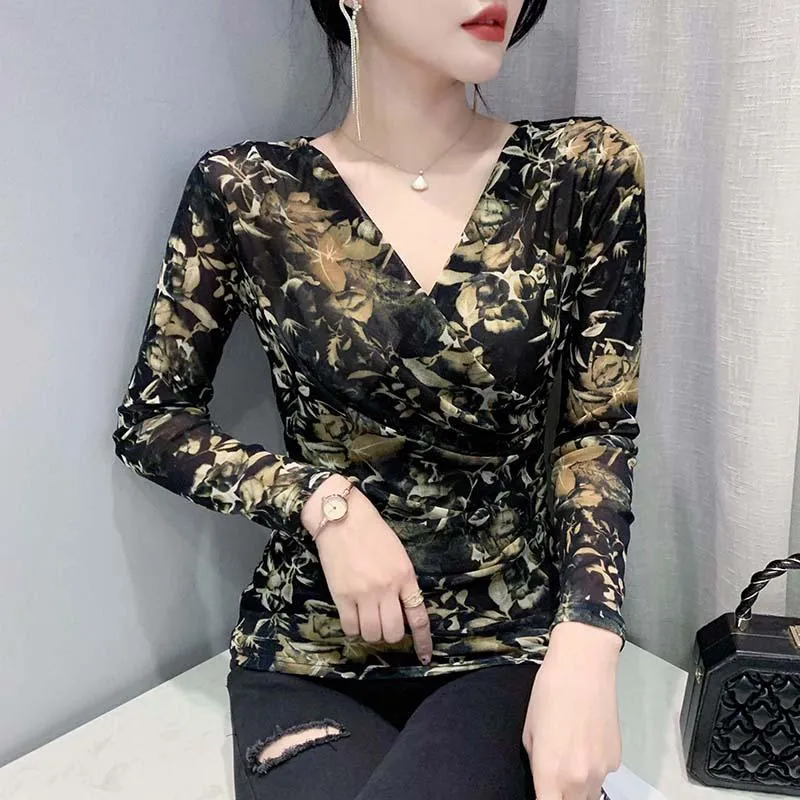 Women's T Shirts 2023 Autumn Long Sleeved Women's T-shirt Fashion Casual Print V-Neck Slim Black Mesh Tops M-4XL BLUSAS KLÄNNINGAR