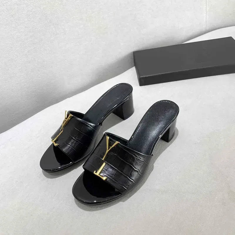 Designer Slippers Top High Heel Brand Patent Leather Snake Print Sandals Fashion Black Slippers Women Platform Slippers Metal Letter Flats