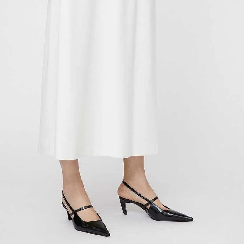 드레스 슈즈 2023 블랙 포인트 발가락 패션 샌들 하이힐 여성 신발 230301