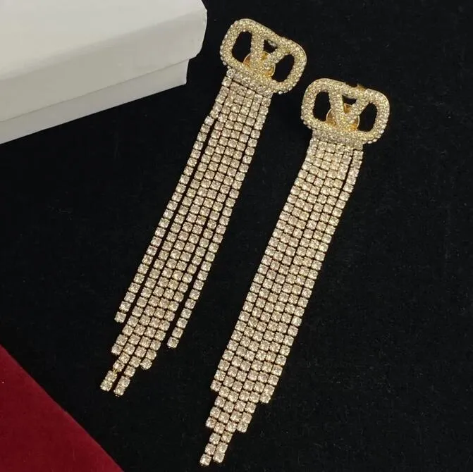 Полная бриллиантовая кисточка с серьгами дизайнерские модные ушные шпильки классические украшения для женщин для женщин высшее качество