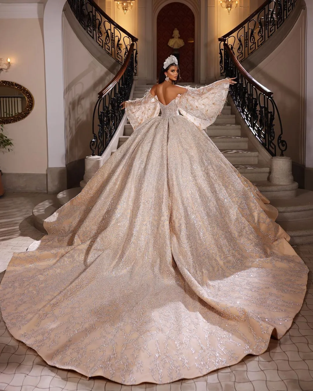 Luxurious Arabic ASO EBI Champagne Wedding Dresses Ball Gown Long Sleeves Beads Sequins Long Train Bridal Gowns Dubai Robes de mariage BC15318