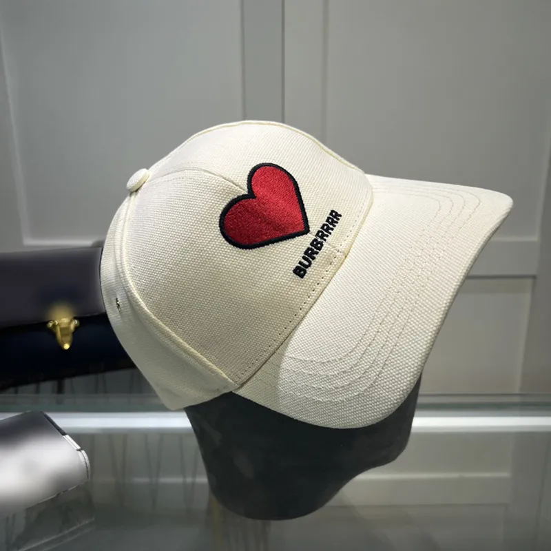 Kapelusze szaliki rękawiczki Zestawy projektantów baseballowych czapek mężczyzn i kobiety baseballowe czapki męskie menu swobodne słoneczne moda marka miłosna wzór podróży na zewnątrz