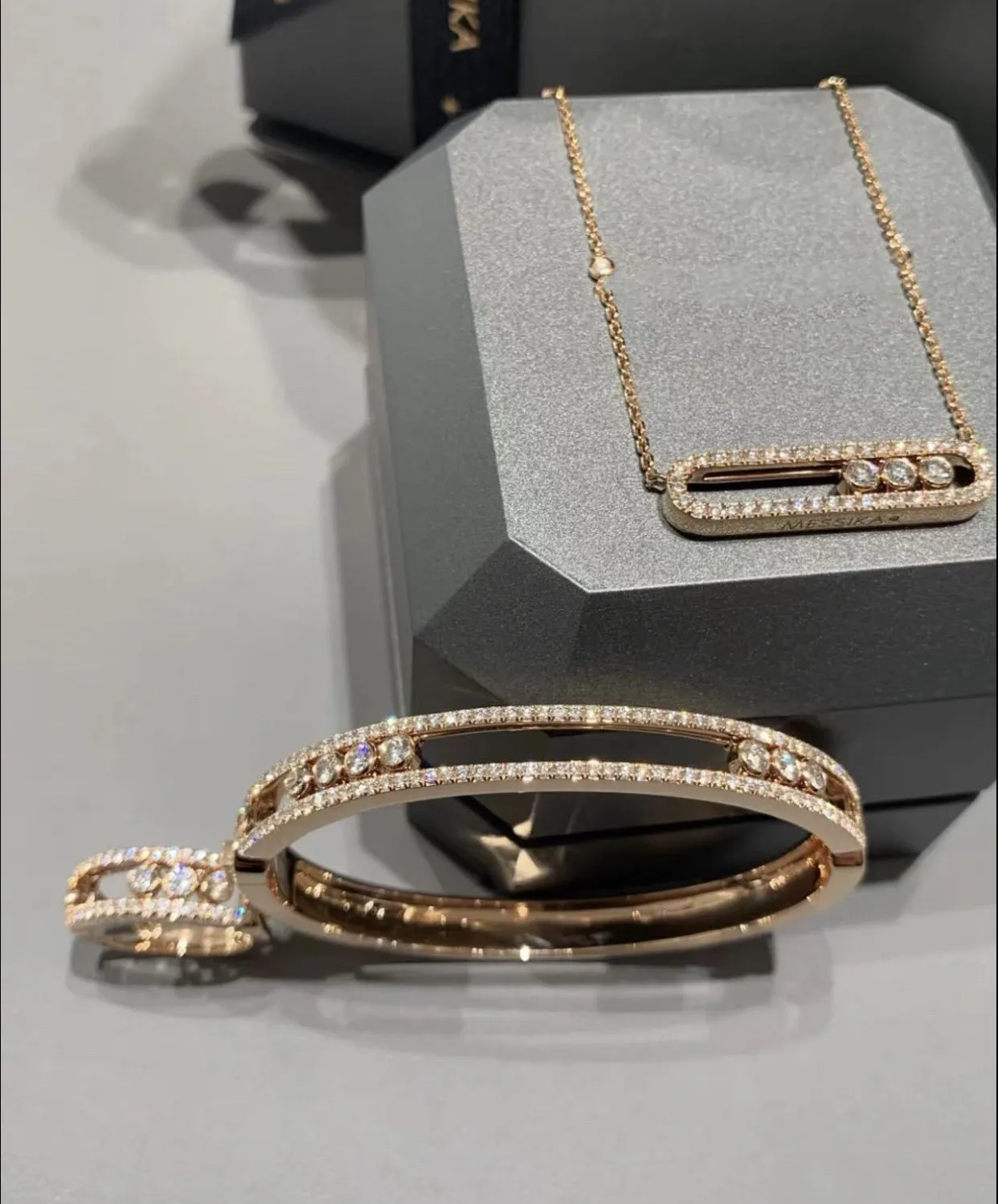 Bracelets de luxe Bracelet Classique Marque Designer S925 En Argent Sterling Trois Creux Mobile Cristal Manchette Bracelet Pour Femmes Bijoux Par2243