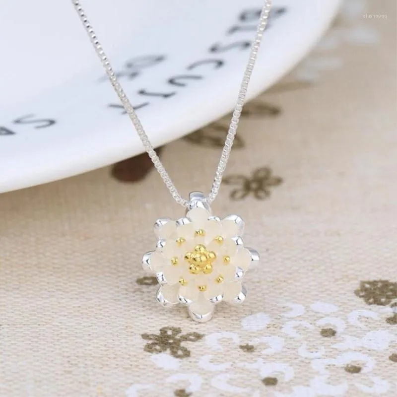 Kedjor Silver Color Fashion Jewelry Lotus Flower Pendant Necklace For Woman Ladies Elegant Accessories Mujer Colar Gifts SN282