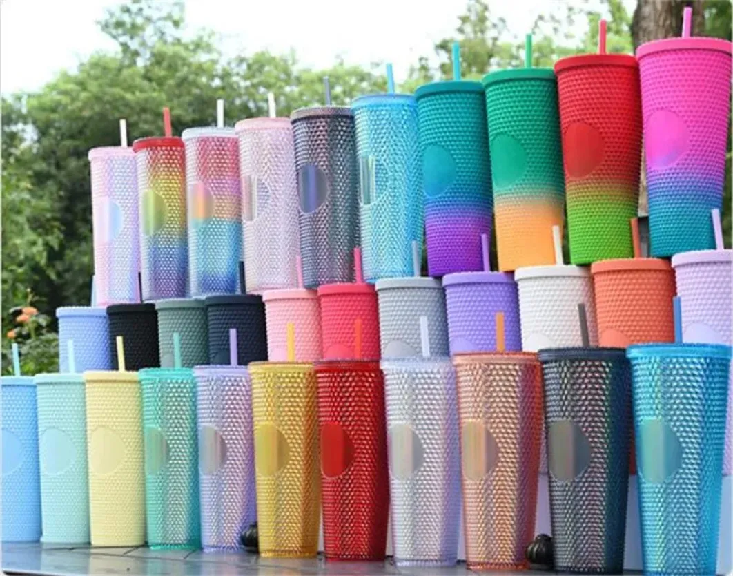 100 färger 24oz besatt tumbler med lock och halm dubbelväggig återanvändbar plasttumblers 710 ml matt iska kaffekoppsmoothie cup resemugg anpassad logotyp BB0301