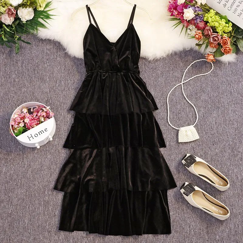 Casual Dresses Black Velvet Vintage Cake Dress Slim Sexy Spaghetti Straps V-Neck Women's Mid-Length Formal Banquet Evening Vestidos