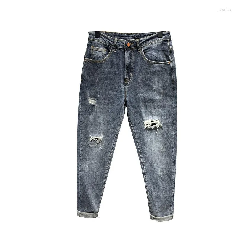 Jeans da uomo Estate 2023 Stile Strappato Patch Studente Casual Moda da uomo Slim Personalità Mendicante Adolescente Lunghezza caviglia Denim