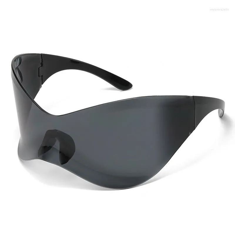 Y2K Punk Sunglasses: Oversized Goggle Sun Glasses for Women  display picture 3
