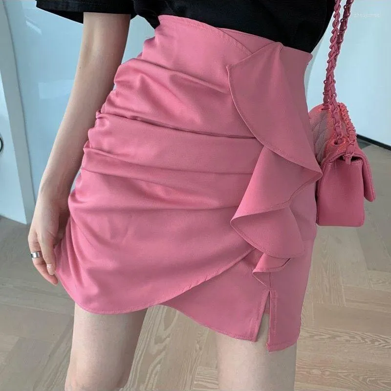 スカート韓国のファッションフリル非対称フォールドスプリックミニ2023夏のエレガントオフィスレディー通勤オールマッチバッグヒップスカート