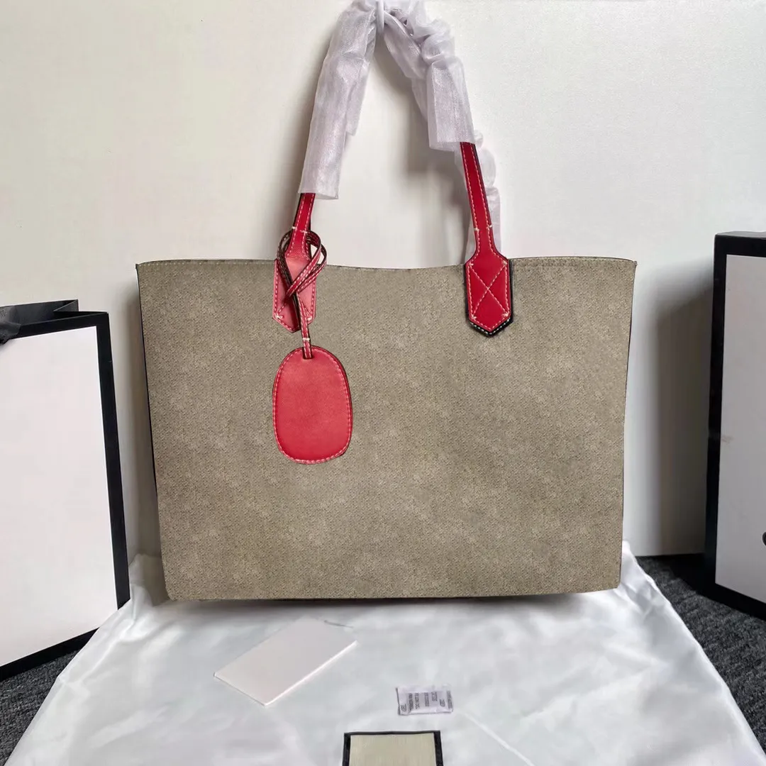 Bottega Veneta Chain Handbag 392882 | Collector Square