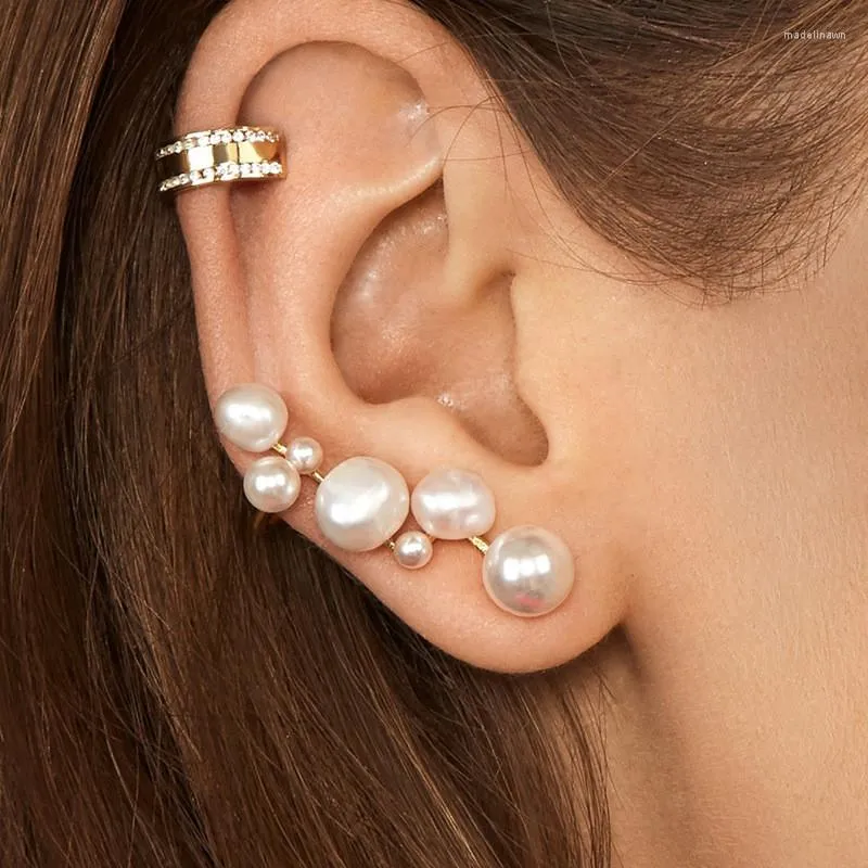 Studörhängen 2023 Trendiga kvinnor Pearl Metal Ear Clip Ear-Free Set Women's Party Accessories Present