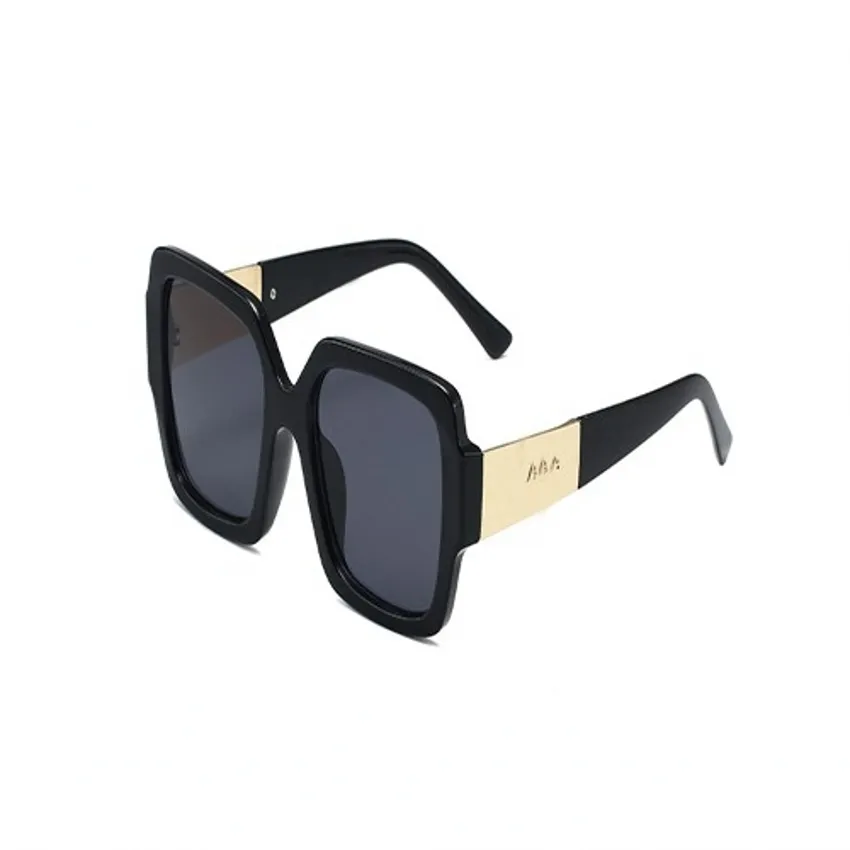 Stylish Black Frame Sunglasses Sun Protection With A Chic  display picture 2