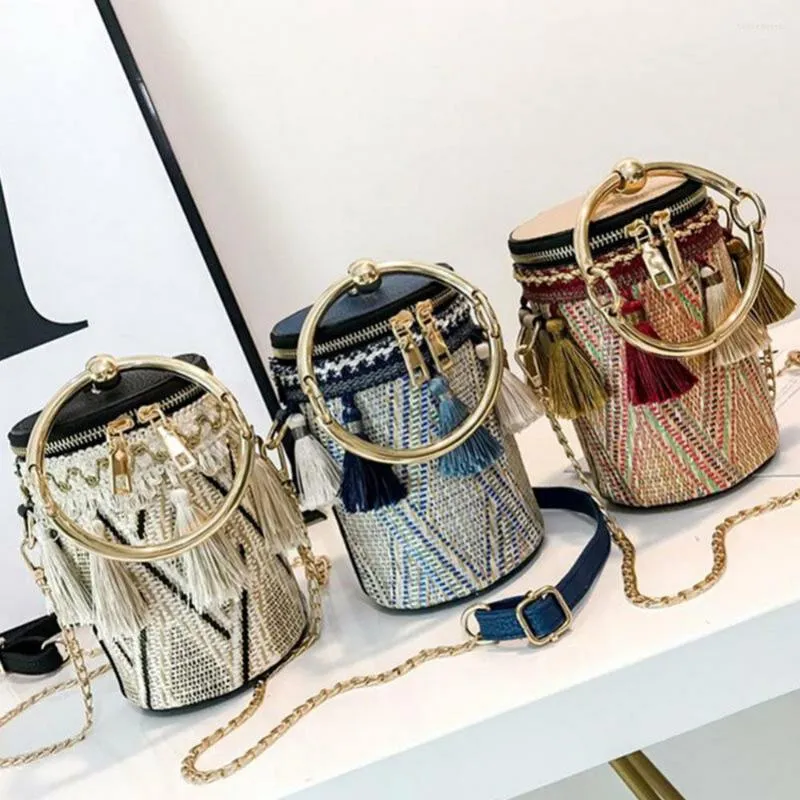 Evening Bags Chain Drum Bag Trendy Fashion Weave One Ring Handle Straw Single Shoulder Messenger Tassels Small Barrel Handbags