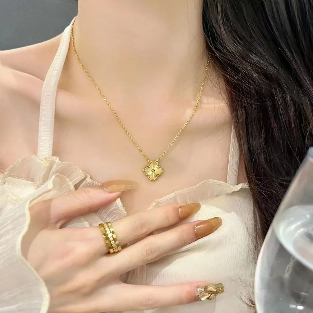 miallo] Necklace N46 Love Shaped Rhinestone Necklace – Miallo Jewelry
