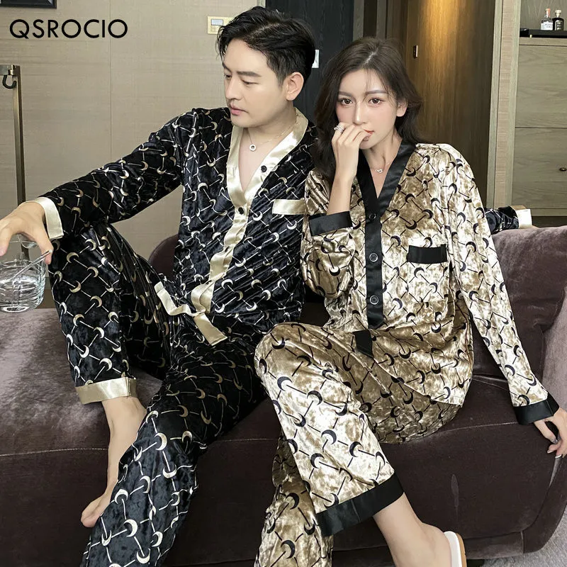 Vêtements de nuit pour femmes QSROCIO Ensemble de pyjamas de haute qualité Velours Lune Imprimer Casual Homewear Hommes Vêtements De Nuit De Luxe Couple Pyjamas Femme 230228