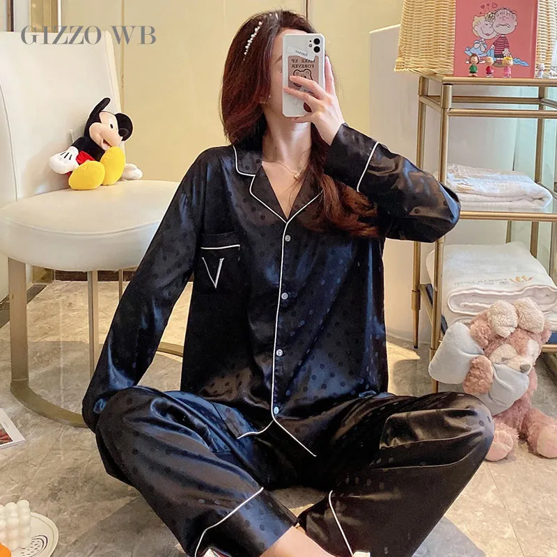 Kvinnors sömnkläder 2 bit pyjamas Fall Solid Color Dot Pants Set Luxury Silk Sexig Fashion Elegant Design Satin Loungewear 230228