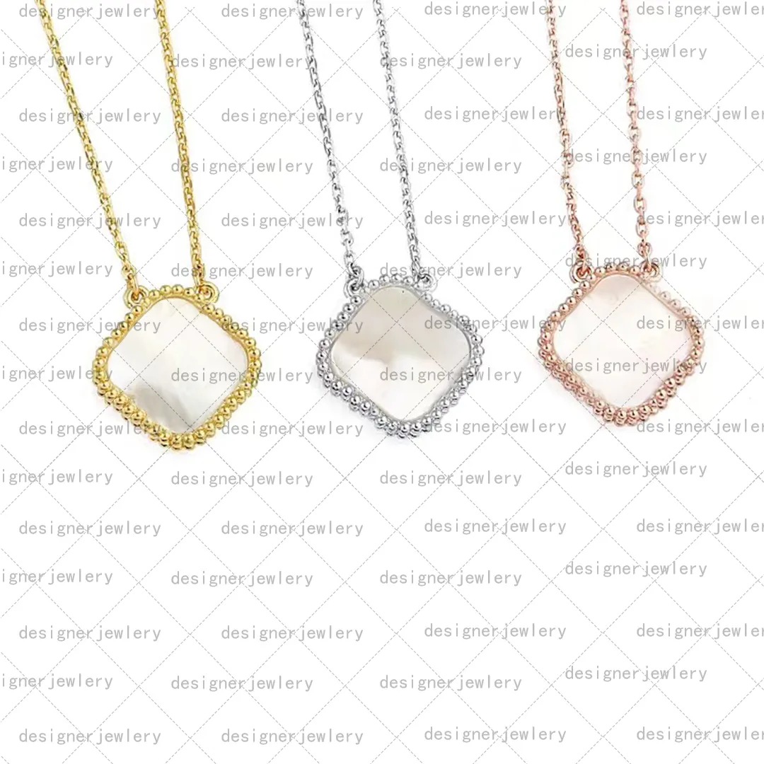 Colar de grife de quatro folhas Colar de designer de ouro com colar de diamante pendente Mulheres de colar fofo para meninas adolescentes estéticas Cadeia de prata Vintage Jewelry Gift