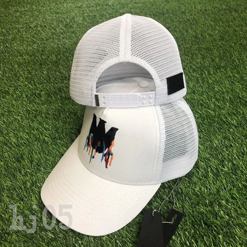 خلف Mesh Baseball Cap Designer Designer Hat Fashion حساسة متعددة الألوان Cappello ظهور تطريز نمط القطن مواد القبعات Mens PJ032 C23