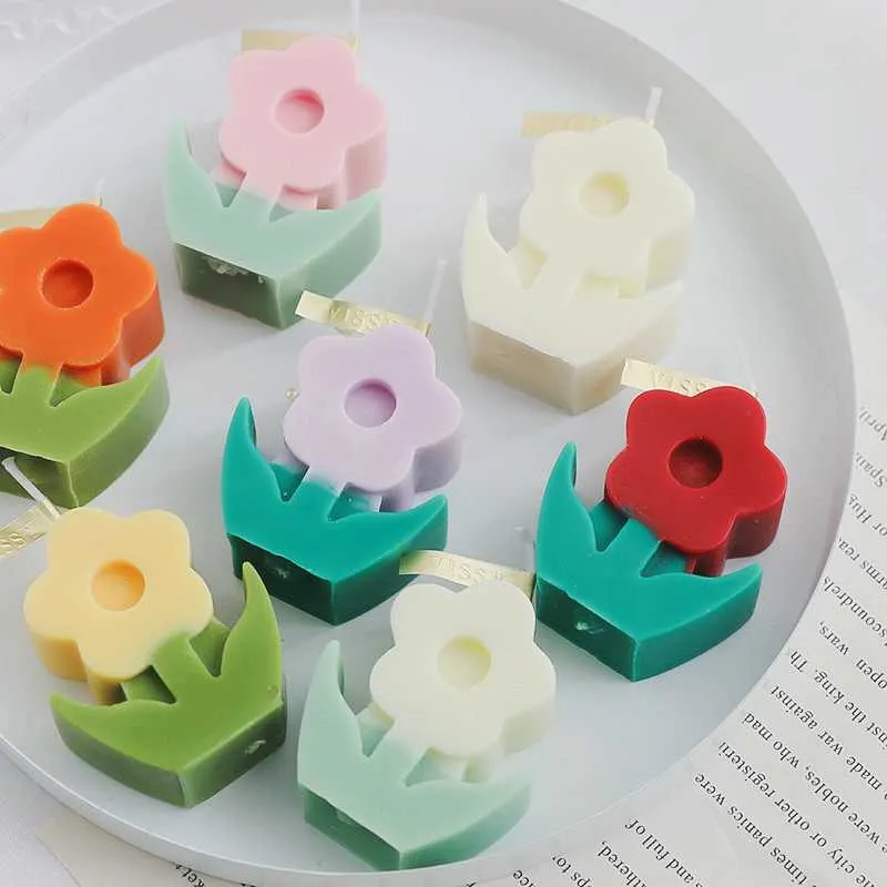 Tulip Flower Shaped Scented Handmade Aromatherapy Candle Birthday Gift Weddding Party Desktop Ornament Home Decoration