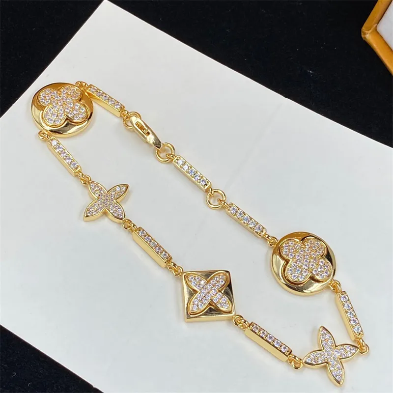 Golden Charm Sparkling Diamond Bracelet Designer Casual Jewelry Women Rose Gold Sier Flowers Bracelets