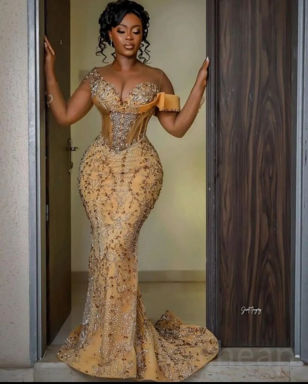 2023 Arabic Aso Ebi Gold Mermaid Prom Dresses Beaded Crystals Luxurious Evening Formal Party Second Reception Birthday Engagement Gowns Dress ZJ505
