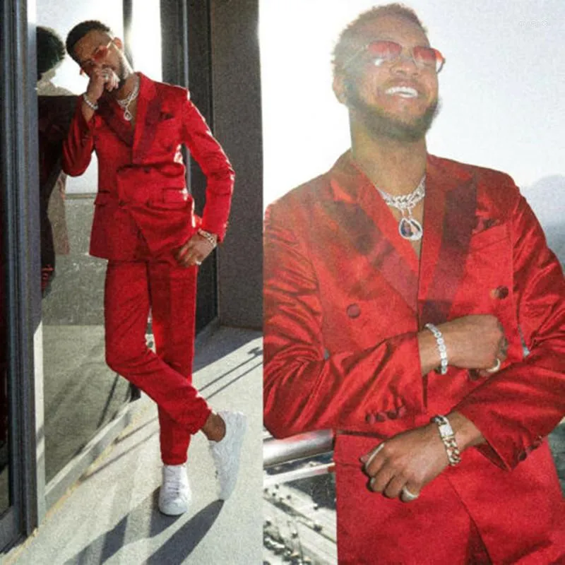 メンズスーツファッションデザイン男性サテン Terno Masculino スリムフィット赤光沢のある新郎ウエディングウェディングドレスタキシードテーラードジャケットパンツ