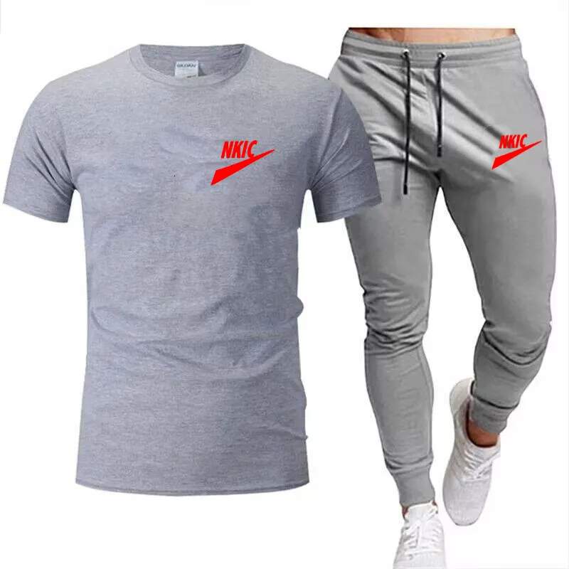 Sommer Neue männer Trainingsanzüge Kurzarm T-shirt Sport Anzug männer Casual Shorts Sport Set Allmählich Sommer männer zwei-stück Anzug