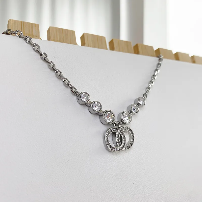 Diamond Necklace 18 Style Channel Pendant Neckor Luxury Designer för kvinnor märke Double Letter Chain Plated Crysatl Rhinestone