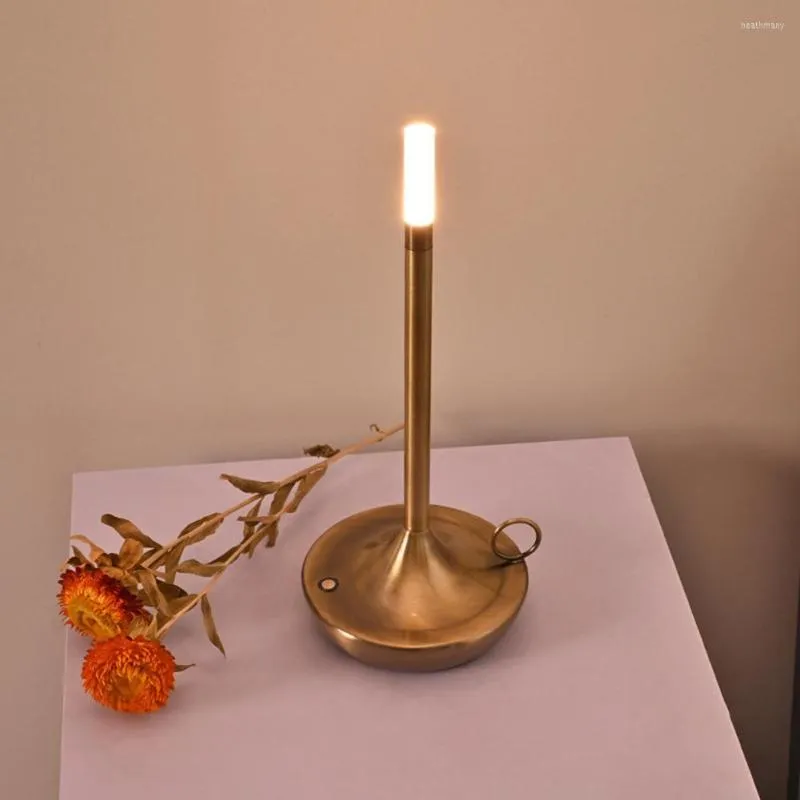 Veilleuses De Luxe Lampe De Table Moderne Fer Art Usb Rechargeable Led Lumière Pour Terrasse Extérieure Restaurant Bar