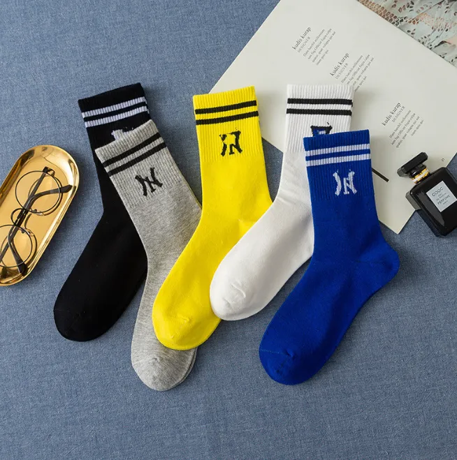 Spring New Women's Socks Street Hip-Hop Skateboarding Sports Socks Cotton Two Bars Tube Sock Fashion Letters Women Sock 5Pairs