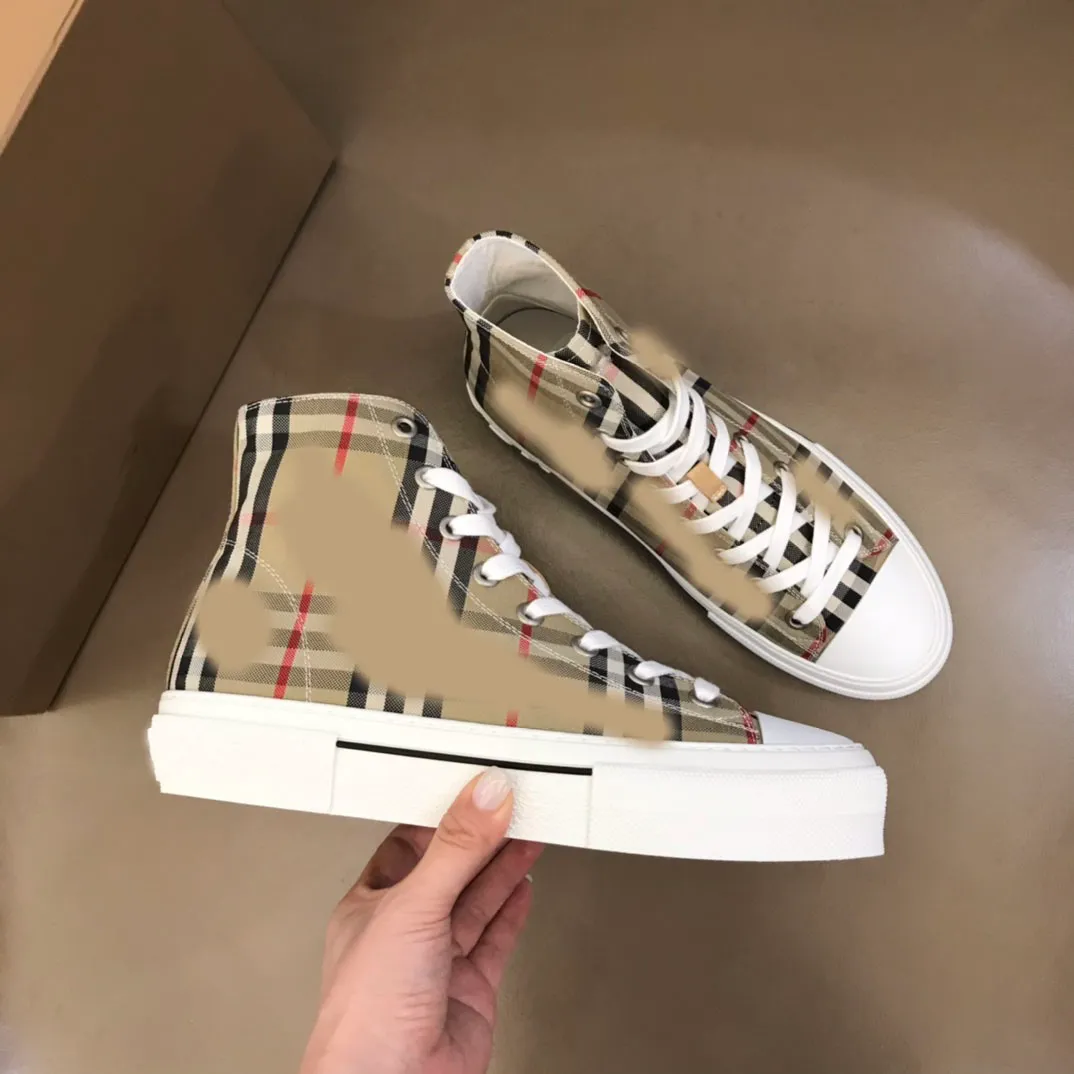 Classic Plaid High-Top Sneakers - Retro Letter Canvas Shoes  display picture 2