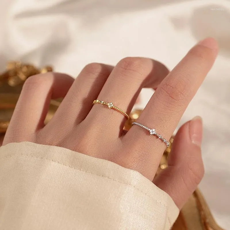 Anillos De Boda Zircon Diseno Cuadrado Fino Color Plata Dedo Indice Ajustable Para Mujeres Delicados Regalos De Joyeria Delicada Coreana De 9 41 DHgate