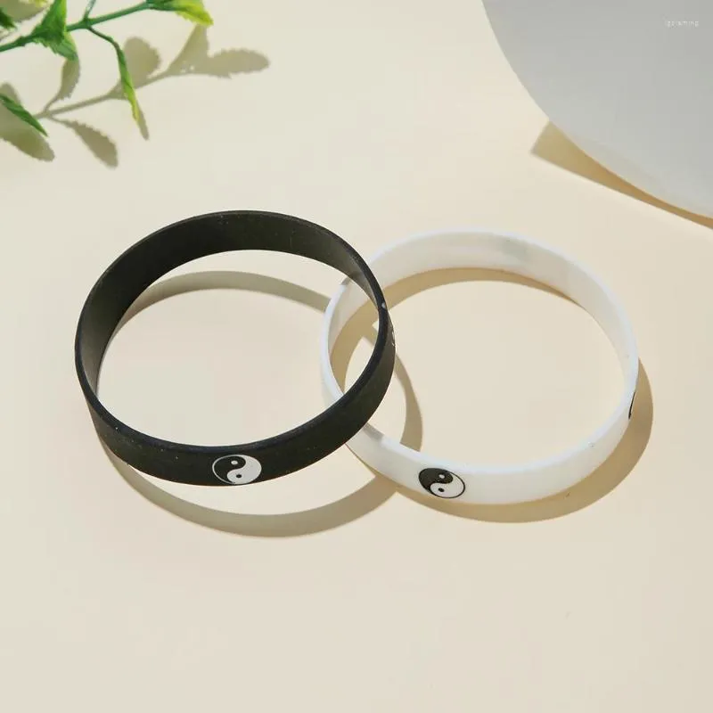 Bangle Simple Fashion Creative Niche Design Tai Chi Chinese elementen Zwart -wit vierkante siliconenarmband voor geliefde cadeau