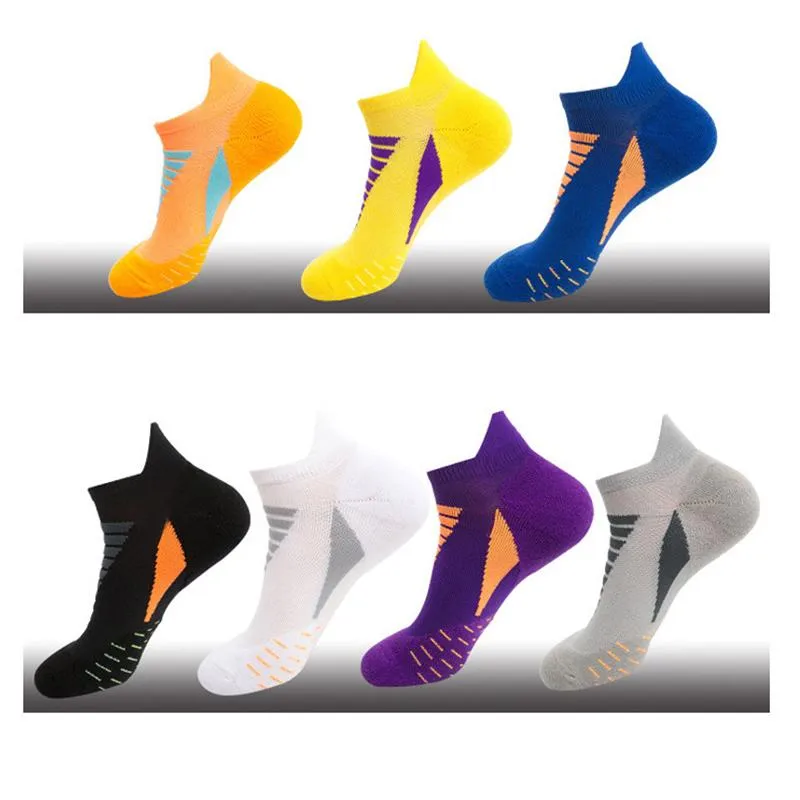 Sports Socks Men's Sport Bicycle Transpirable Toalla de baloncesto al aire libre Tubo corto para correr Ciclismo profesional