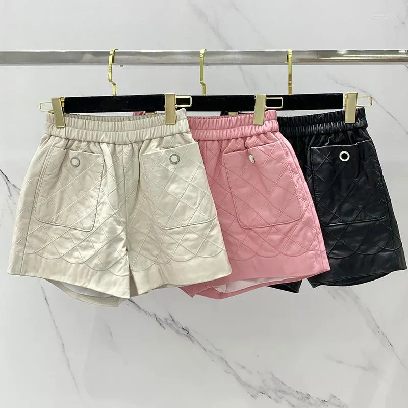 Kvinnors shorts 22 Runway Elegant äkta läderflicka rosa vit svart ficka hög midja widben kvinnor sexiga fårskinn korta byxor