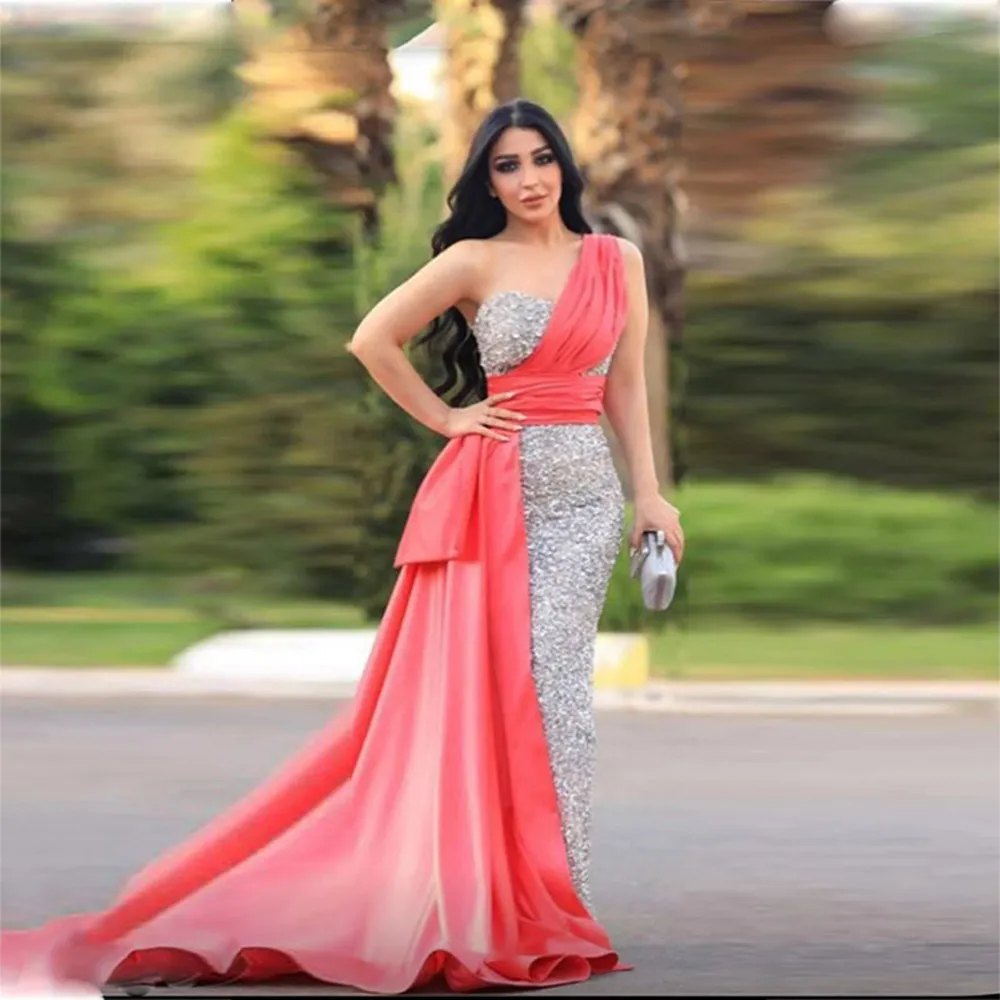 Новейший контраст на одном плече вечерние платья Sliver Sequin Mermaid Знаменитое платье розовое перегородка арабский дубайский женский формальная одежда