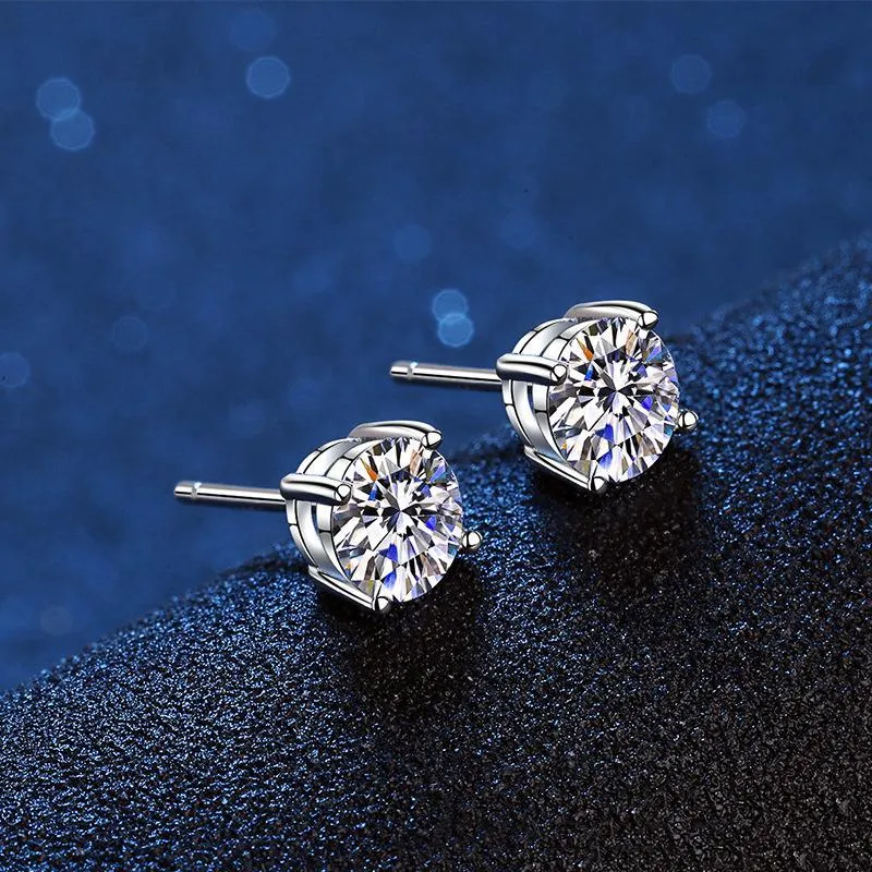 High-End-Hengste echte Moissanitohrringe 14K Weiß Gold plattiert Sterlingsilber 4-Stecker Diamant-Ohrring für Frauen Ohr