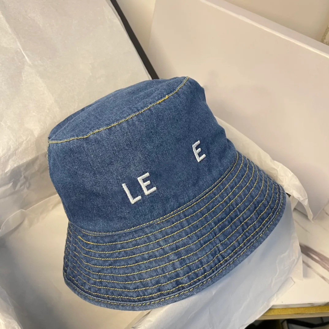 패션 버킷 모자 남성을위한 패션 버킷 모자 디자이너 모자 럭셔리 여름 태양 보호 모자 클래식 레터 자수 세련된 데님 돔형 볼 캡
