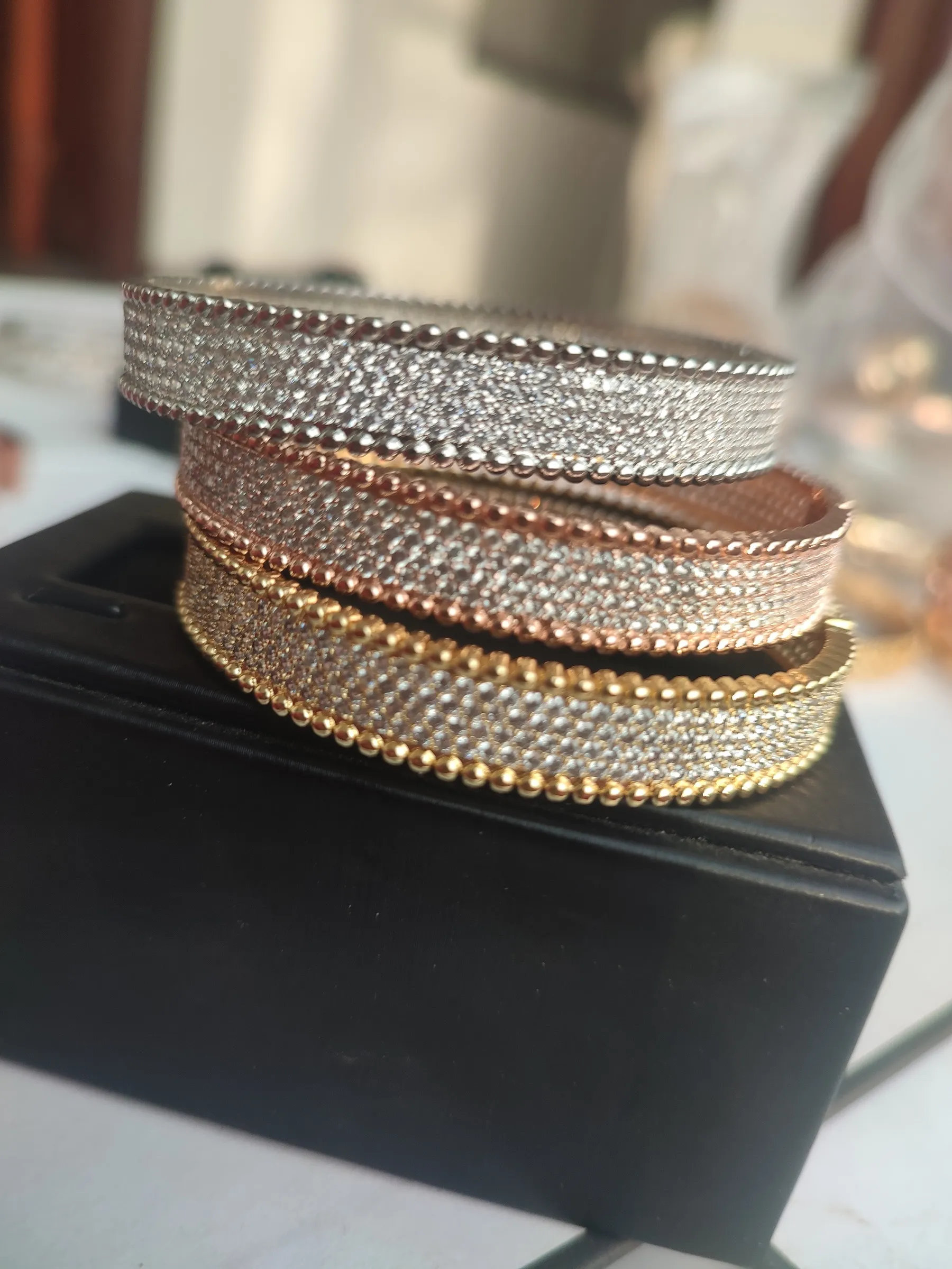 Gold Diamond Tennis Designer Designer Bangeer Bangle اثنين