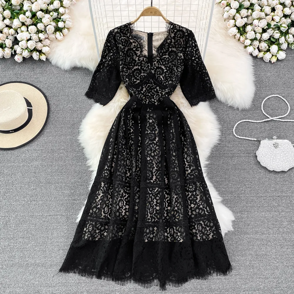 Été Nouvelle Fashion Goddess Robe Temperament Tempérament Slim V-Neck en dentelle Robe Tempérament élégant A-Line grande robe swing