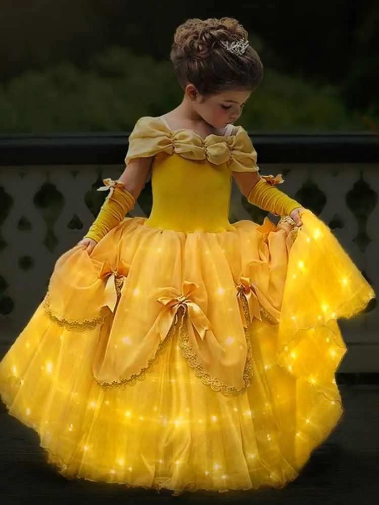 Robes De Fille Cour Europeenne Venez Princesse LED Light Up Robe Jaune Glamour Girl Cosplay Carnaval Cadeau Danniversaire Robe De Soiree Robe De Soiree Du 22 97 DHgate