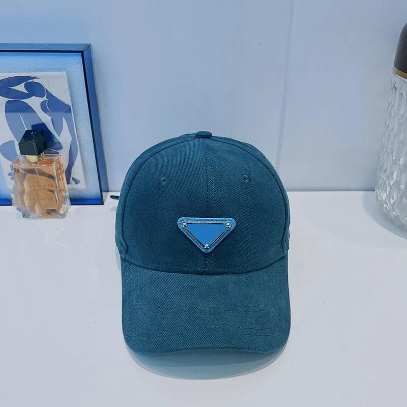 Lüks Tasarımcı Top Cap Erkek ve Kadın Beyzbol Kapağı Moda Basit Stil Mektup Tasarım Açık Güneşlik Seyahat Alışveriş Uygulanabilir İyi