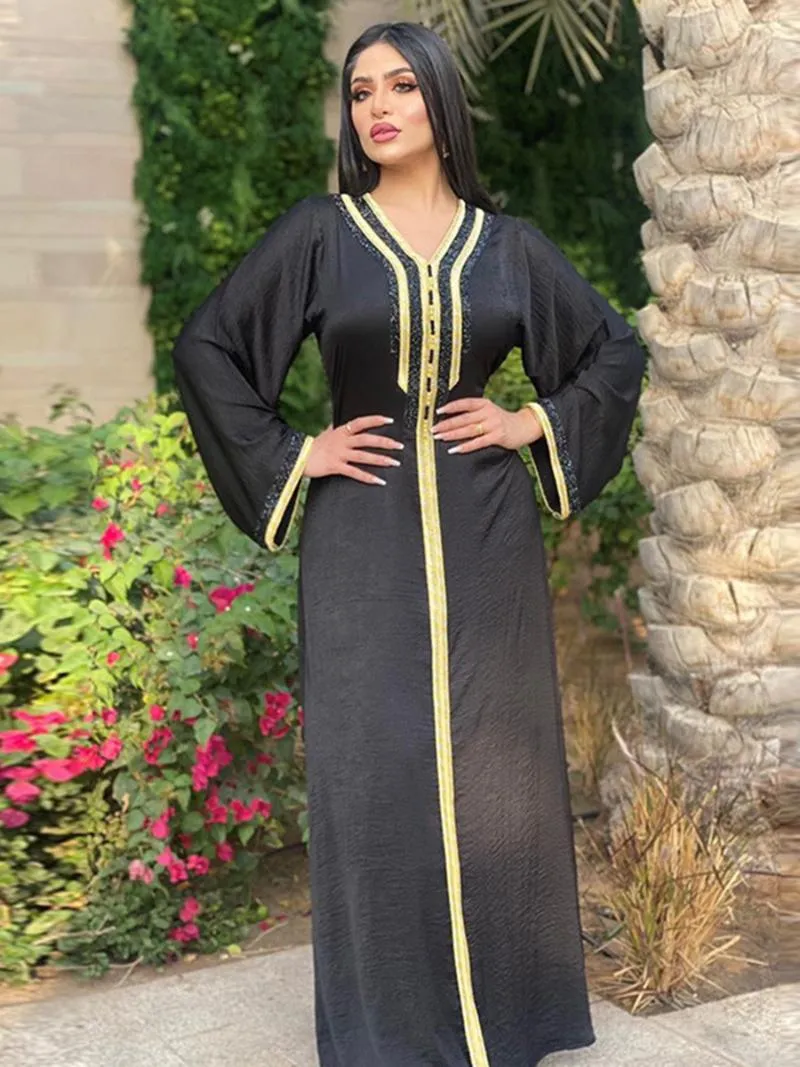 Robes décontractées Siskakia Mode Musulman Hijab Robe Eid 2023 Femmes Élégantes Ruban De Diamant Noir Caftan Marocain Turquie Arabe Islamique Clothin