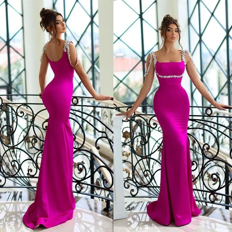 Vestidos de dama de honra Fuchsia Sexy Mermaid Mindes Cristais Spaghetti tiras sem costas Mulheres longas e noturnas Vestidos de festas de baile costumados Made 2023 BC15250