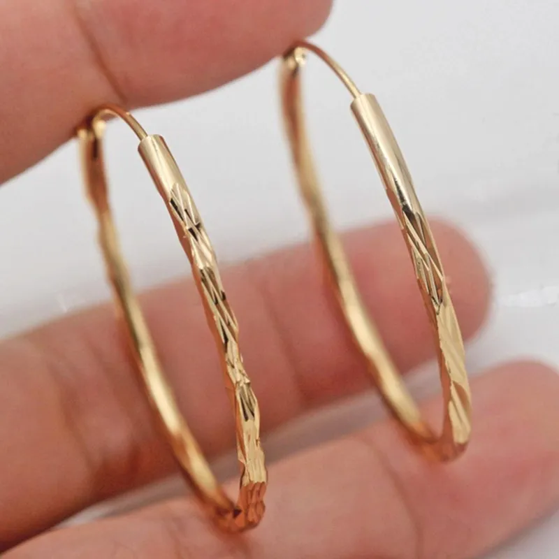 Classic Simple Hoop Earring for Women Gold Color Geometric Pattern Suit Various Occasions Metal Versatile Female Jewelry