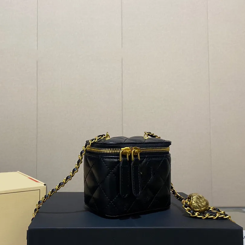 22K Womens Lamsbkin Cosmetic Case Box Bags 10cm/16cm Purse With Mirror Gold Crush Pearl Ball Metal Hardware Matelasse Chain Crossbody Shoulder Handbags Vanity