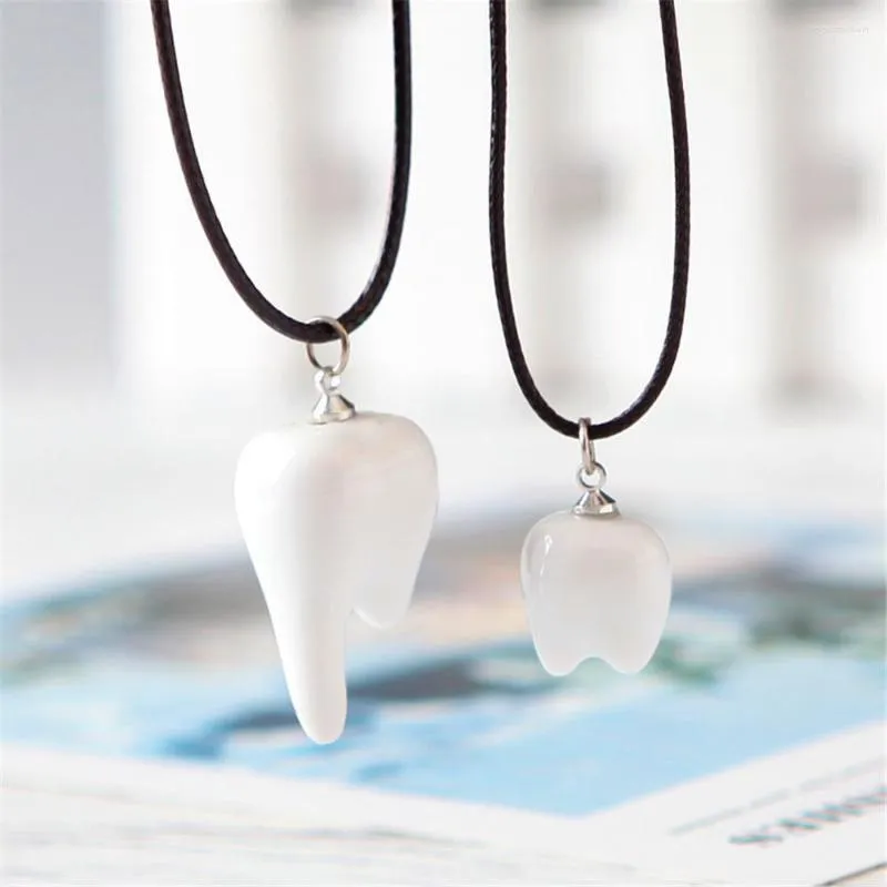 Pendant Necklaces Loredana Exquisite And Fashionable Lovers Series Jewelry For Women.Simple Style Ceramic Tooth Modeling Necklace