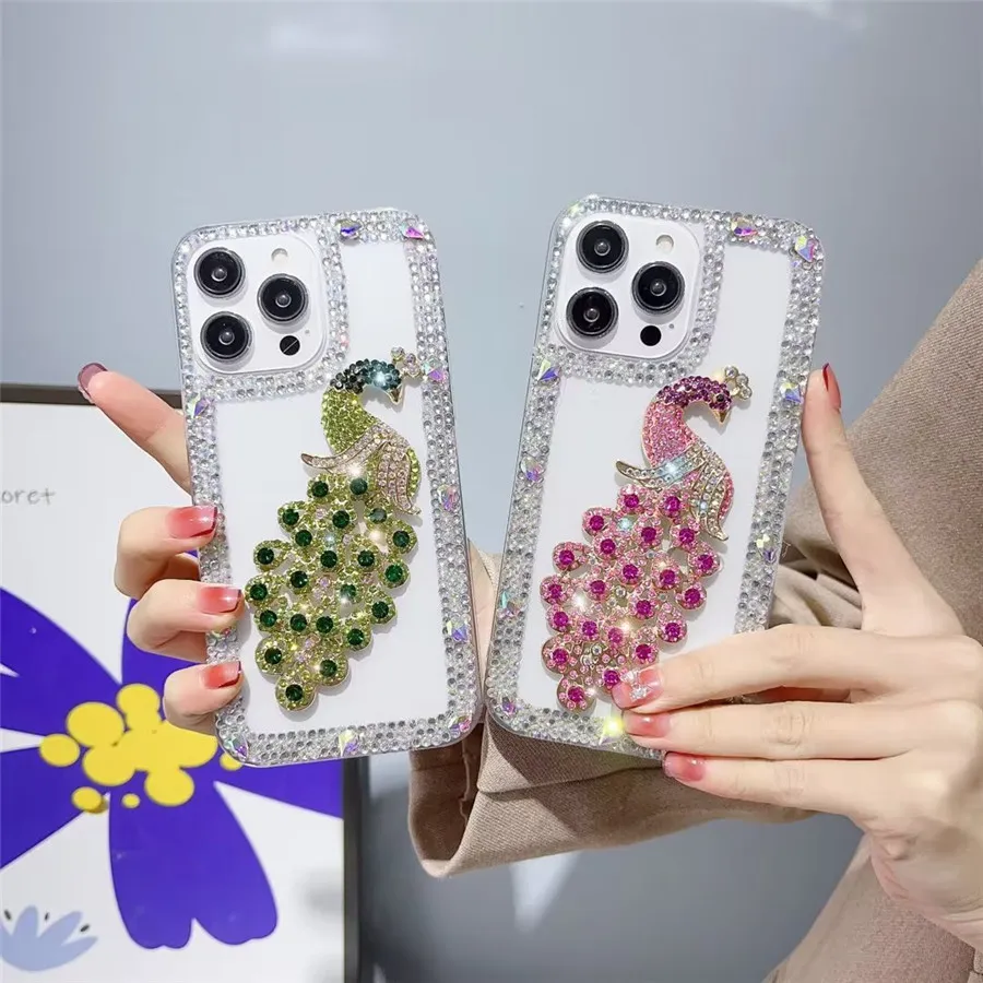 Luxo Peacock Glitter iPhone Cases 18 17 16 15 15Pro 14 14Pro Max Case 13 12 11 Designer de moda Bling Sparkling Rhinestone Diamond Jeweled 3D Crystal Mulheres Voltar